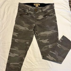 DEMOCRACY AB WOMENS PANTS SZ 8